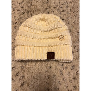 C.C. Cream Beanie Womens One Size EUC
